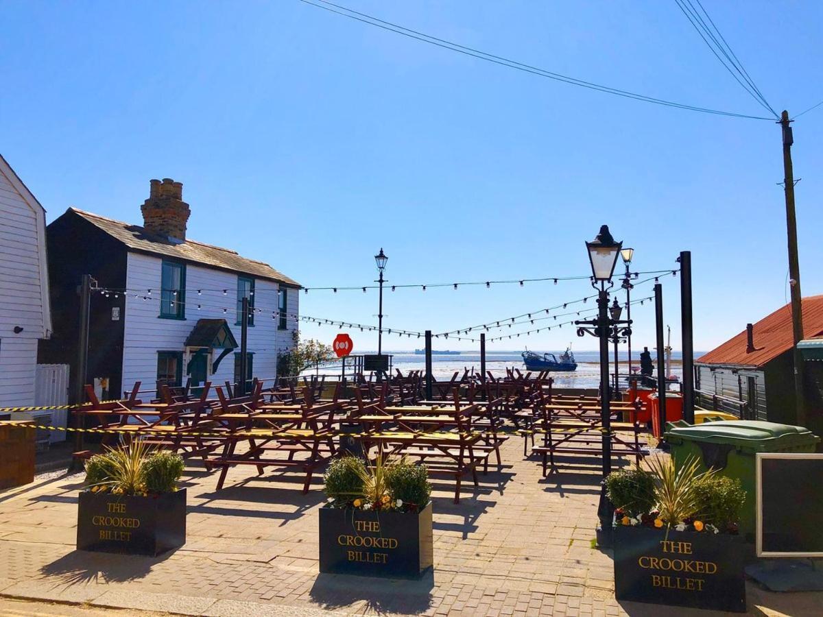 Leigh-On-Sea Retreat - 2 Bedroom Apartment ภายนอก รูปภาพ