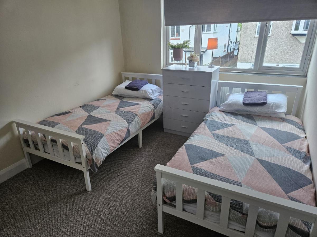 Leigh-On-Sea Retreat - 2 Bedroom Apartment ภายนอก รูปภาพ