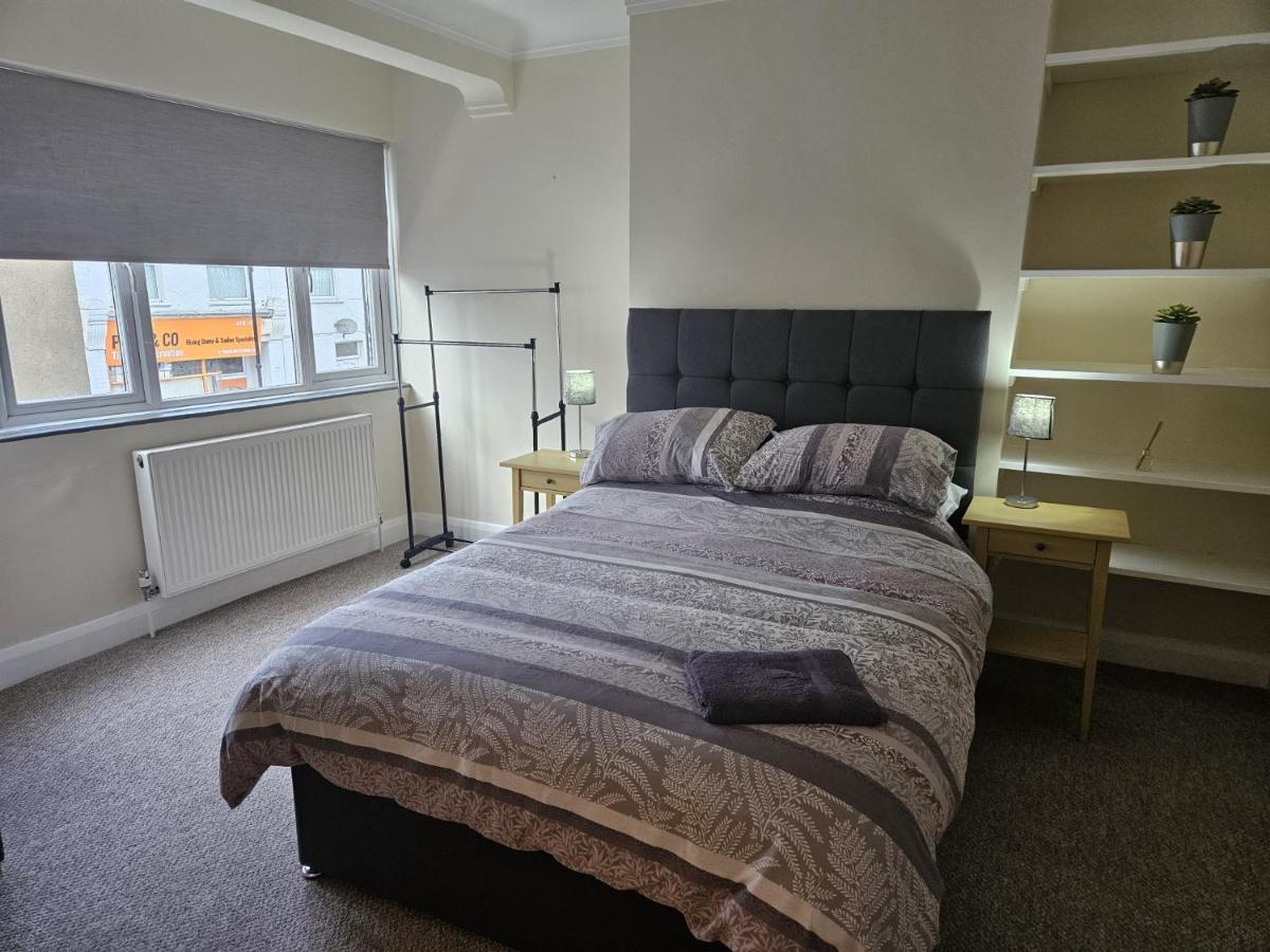 Leigh-On-Sea Retreat - 2 Bedroom Apartment ภายนอก รูปภาพ