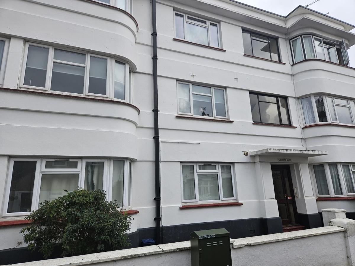Leigh-On-Sea Retreat - 2 Bedroom Apartment ภายนอก รูปภาพ